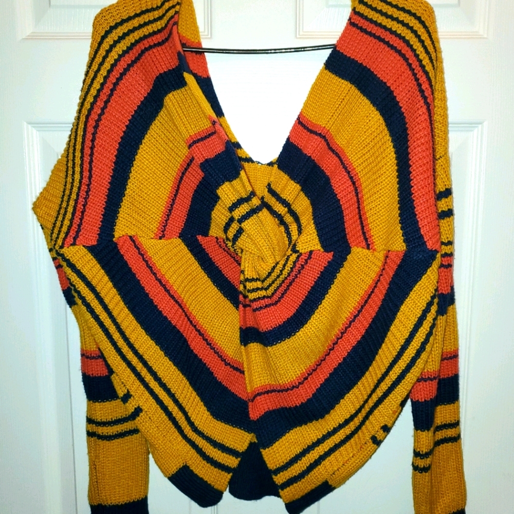 Knot sweater
